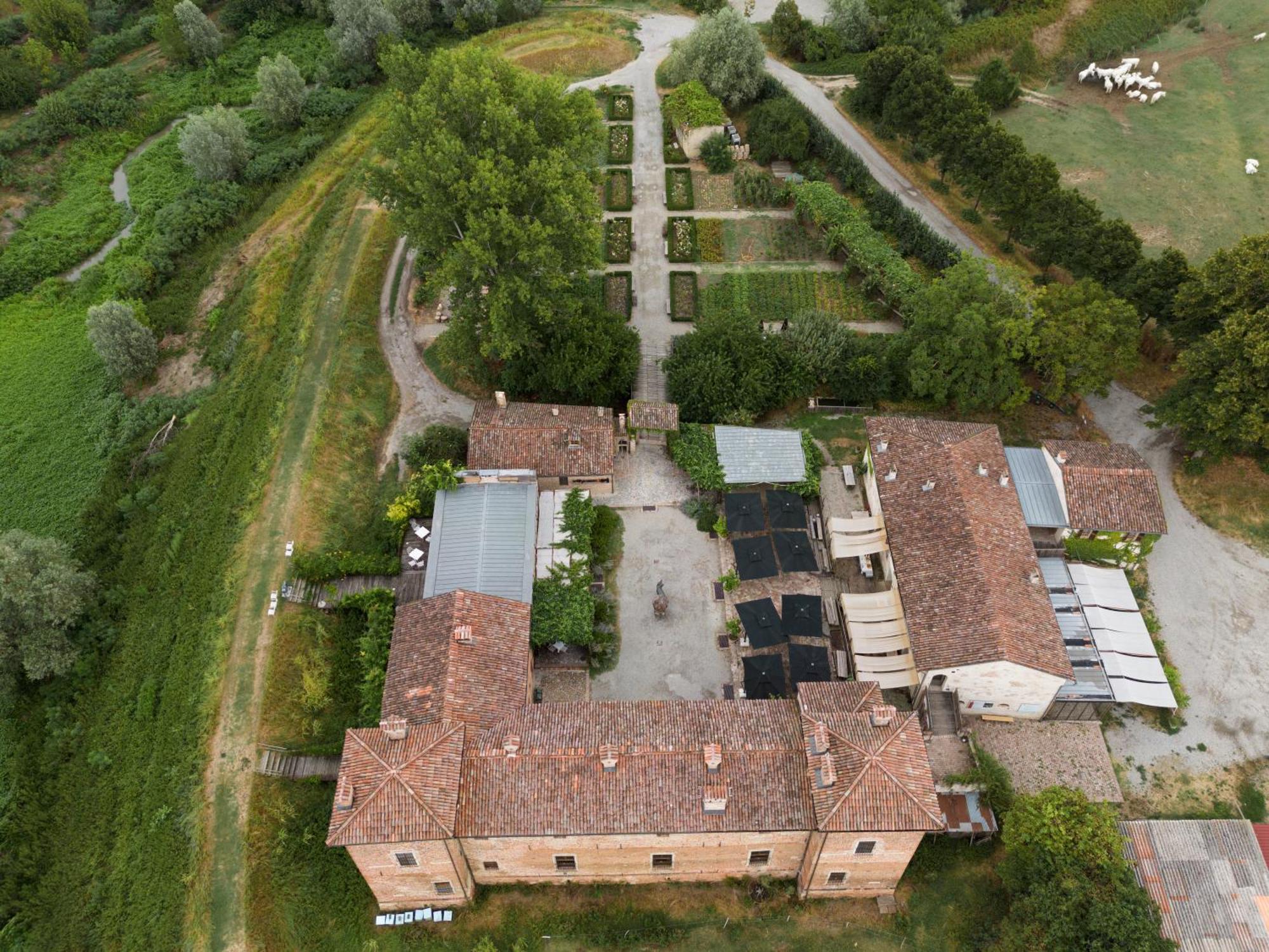 Antica Corte Pallavicina Relais Polesine Parmense Exterior foto