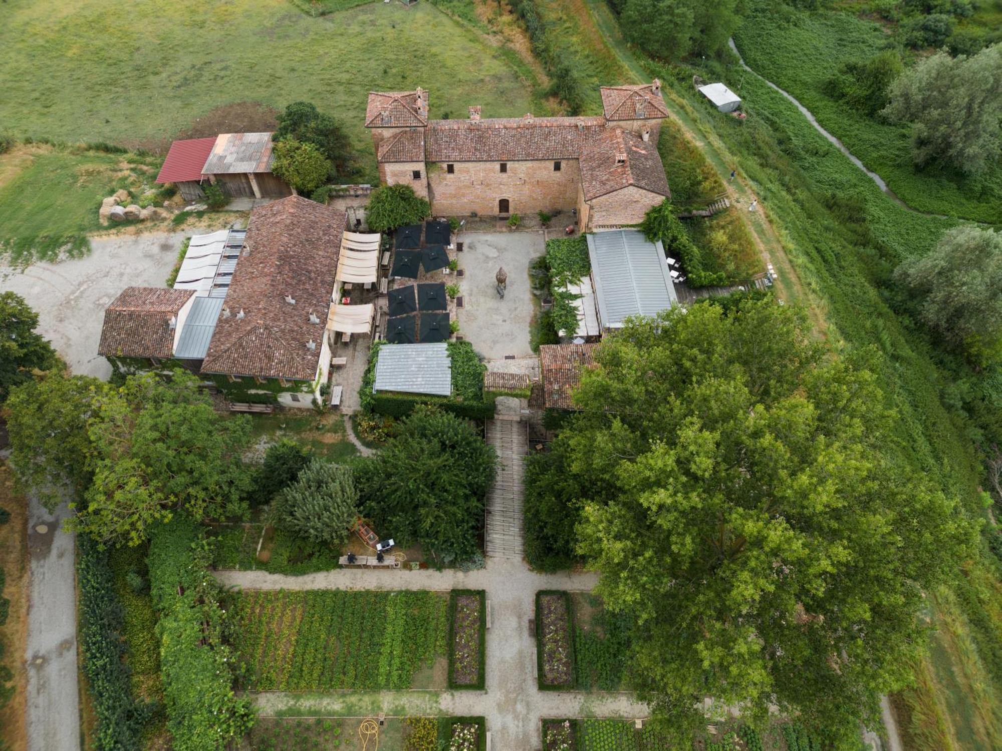 Antica Corte Pallavicina Relais Polesine Parmense Exterior foto