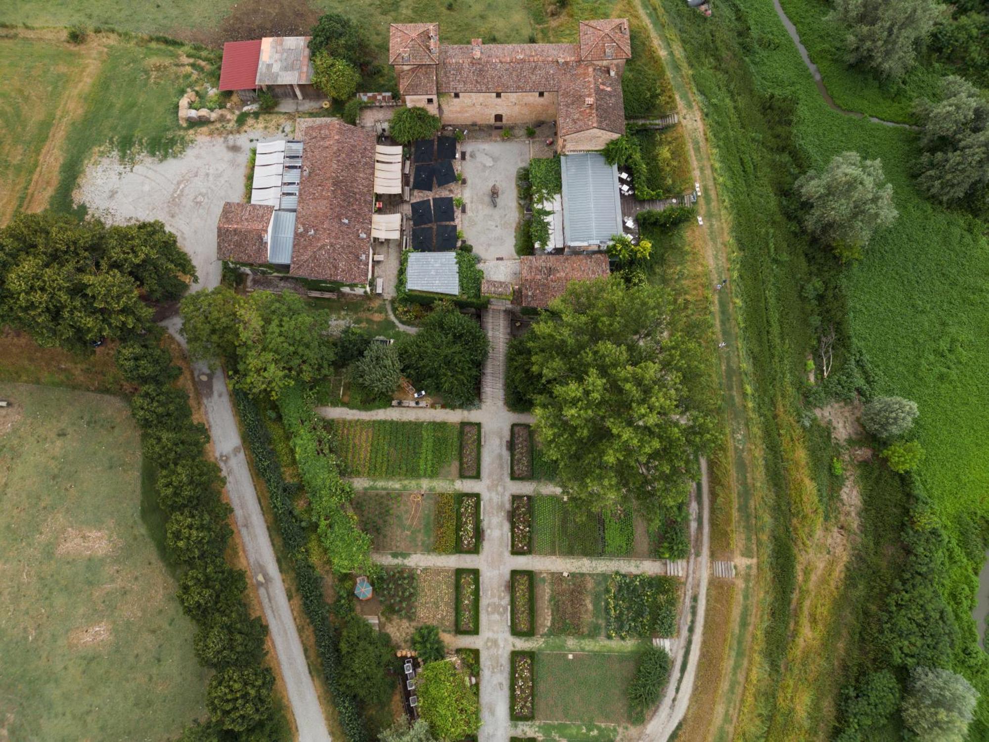 Antica Corte Pallavicina Relais Polesine Parmense Exterior foto