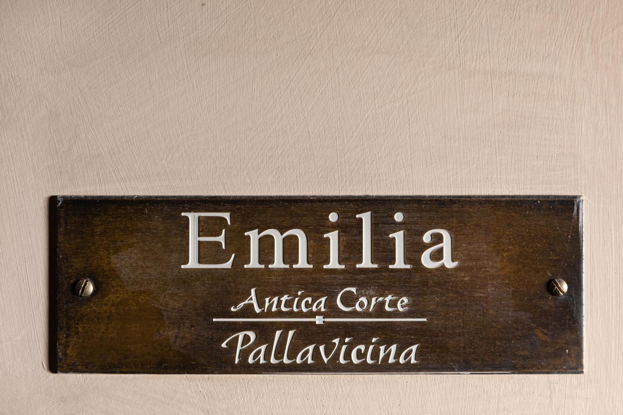 Antica Corte Pallavicina Relais Polesine Parmense Exterior foto